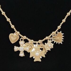 NWT ⚜️💛⚜️ Persimmon Sacred Heart Charm Necklace